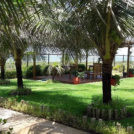 Itacimirim Village Pe Na Areia Exterior photo
